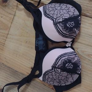 Maidenform Love the Lift Push-Up Satin Demi Bra DM9900 Size 32A NWT